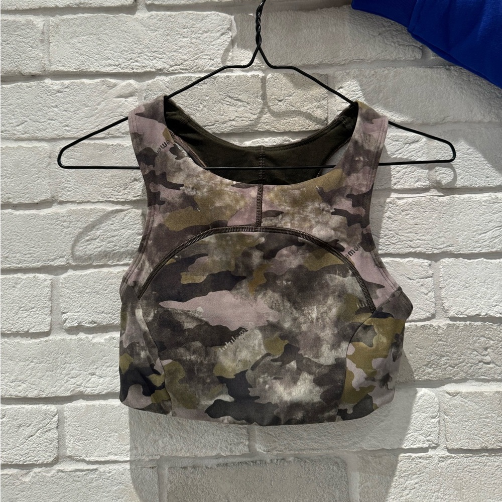 Lululemon sports bra